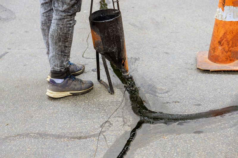 Tar Driveway Sealing in Tampa, FL
